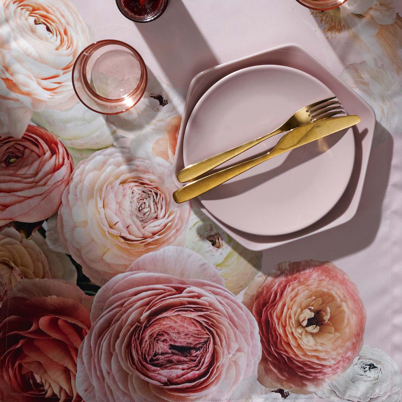 APELT 6802 Läufer Trendige Ranunkeln