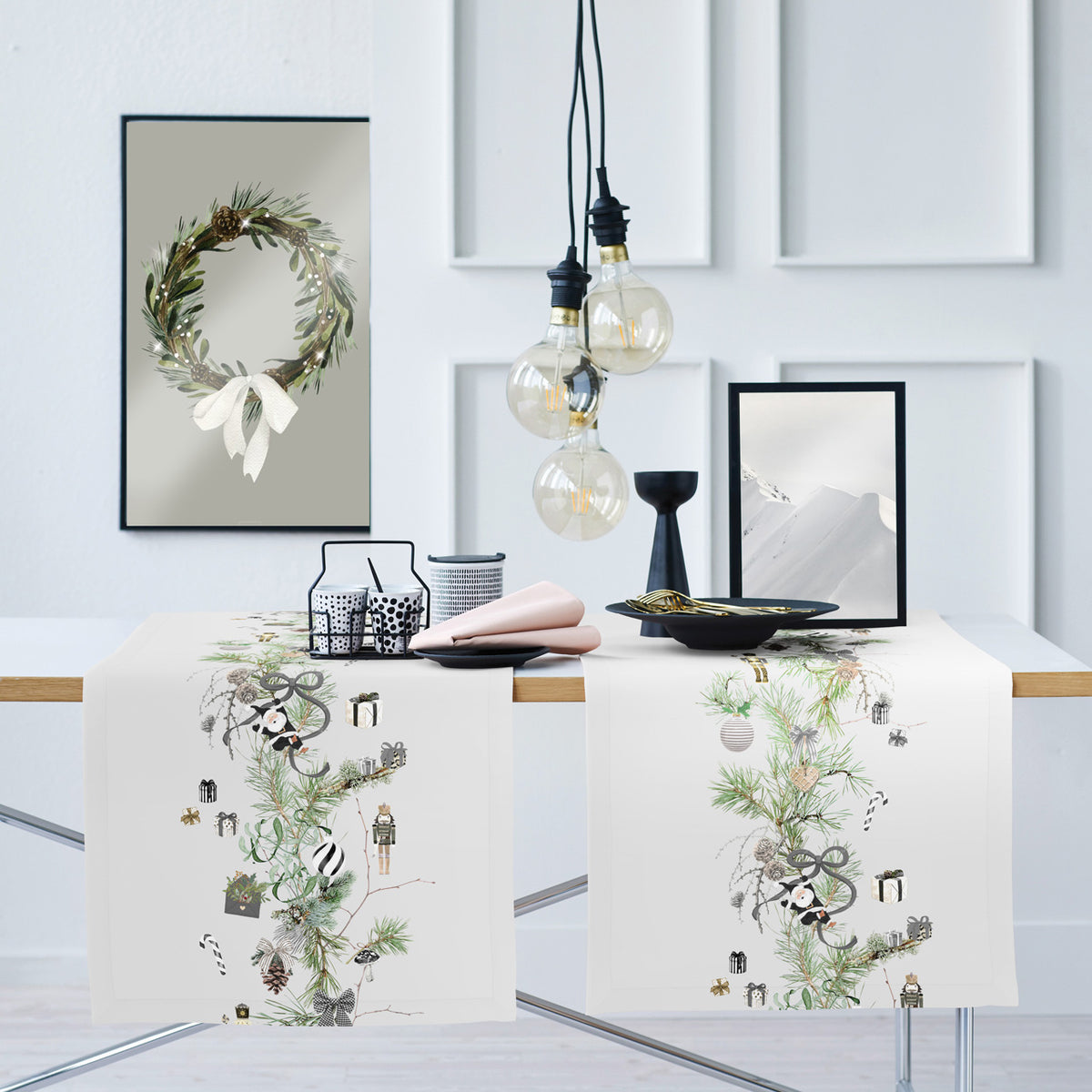 APELT 8110 Kissenbezug Wintermotiv mit Lärchenzweigen, Nussknackern und weihnachtlichen Motiven