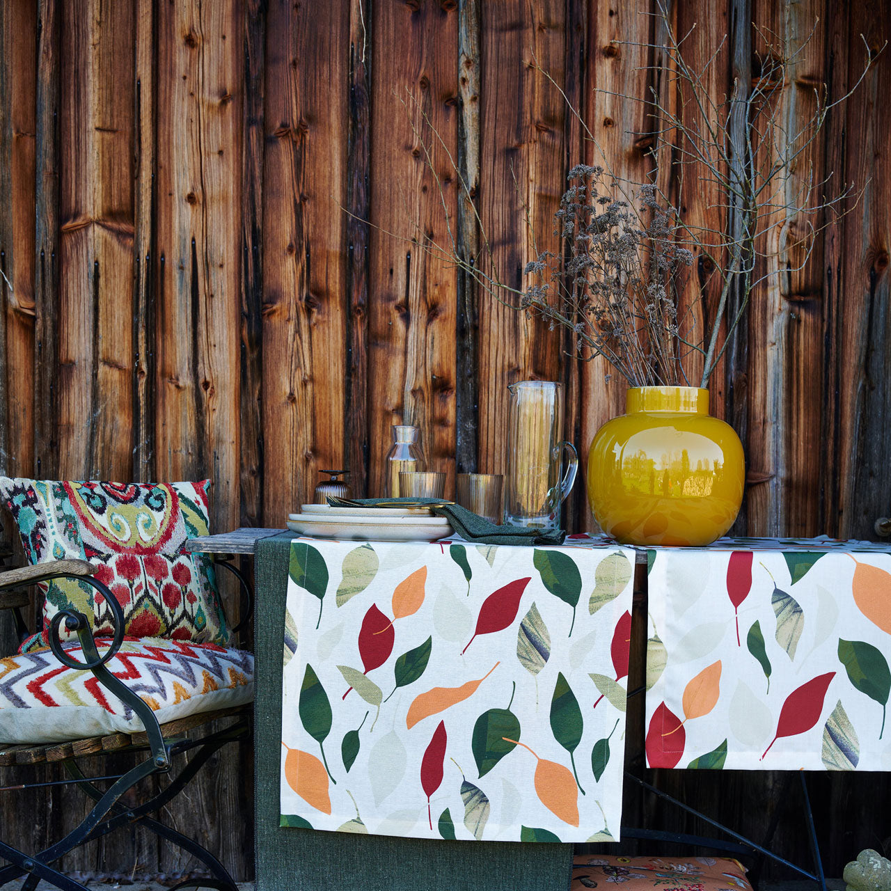 APELT 3406 Tischdecke Grafisch interpretierte Herbstblätter