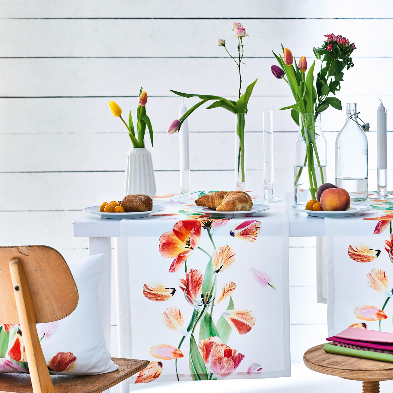 APELT 5304 Kissenbezug Tulpenbordüre