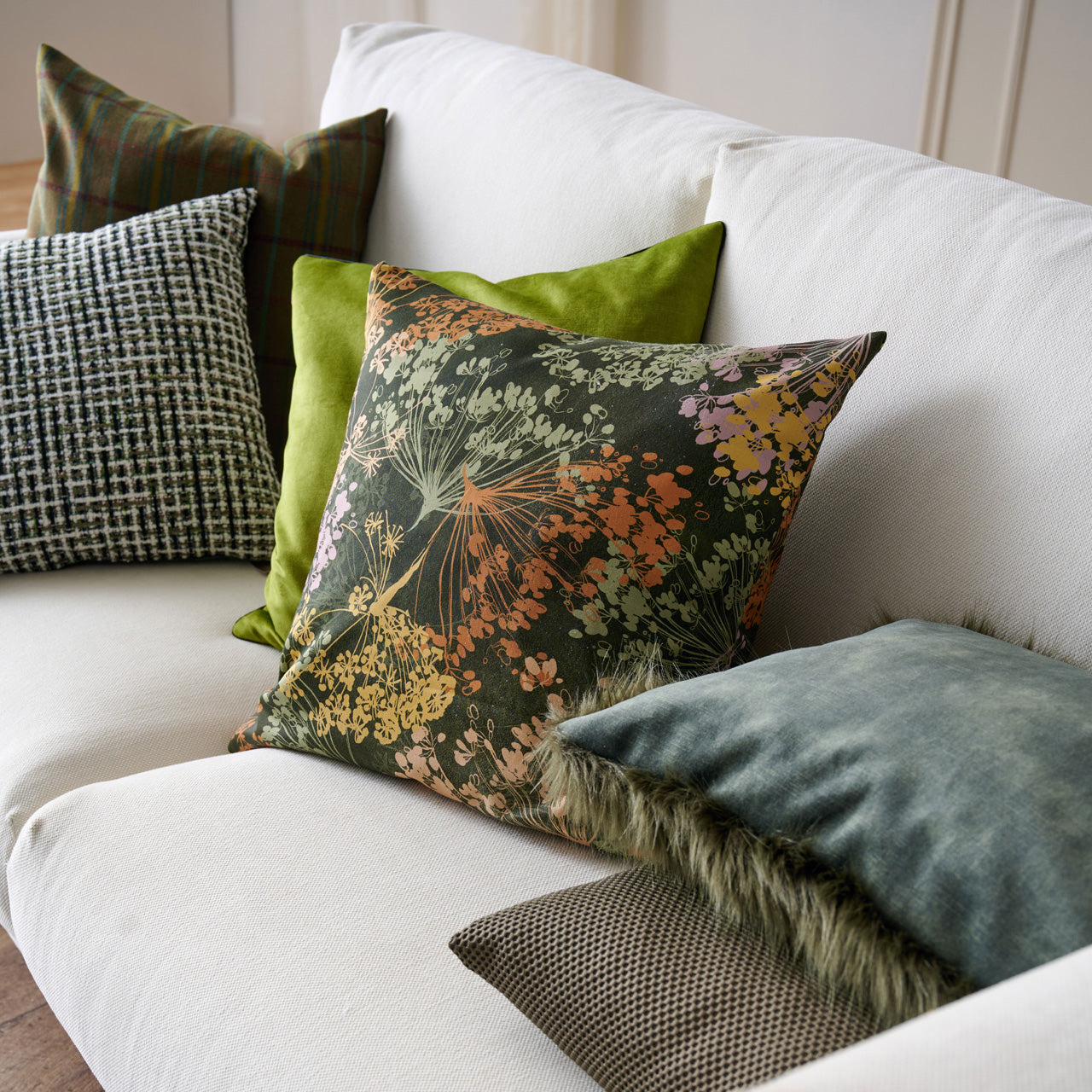 APELT Ruby Kissenbezug Uni Samt mit exklusivem Keder