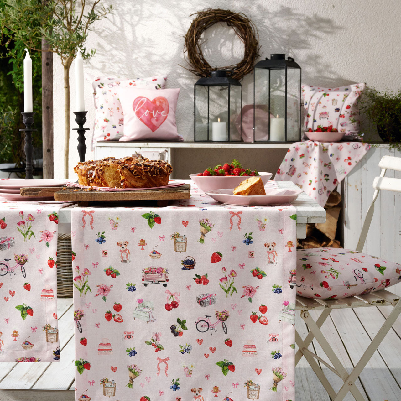 APELT 6724 Tischdecke liebevoll gestaltete Motive