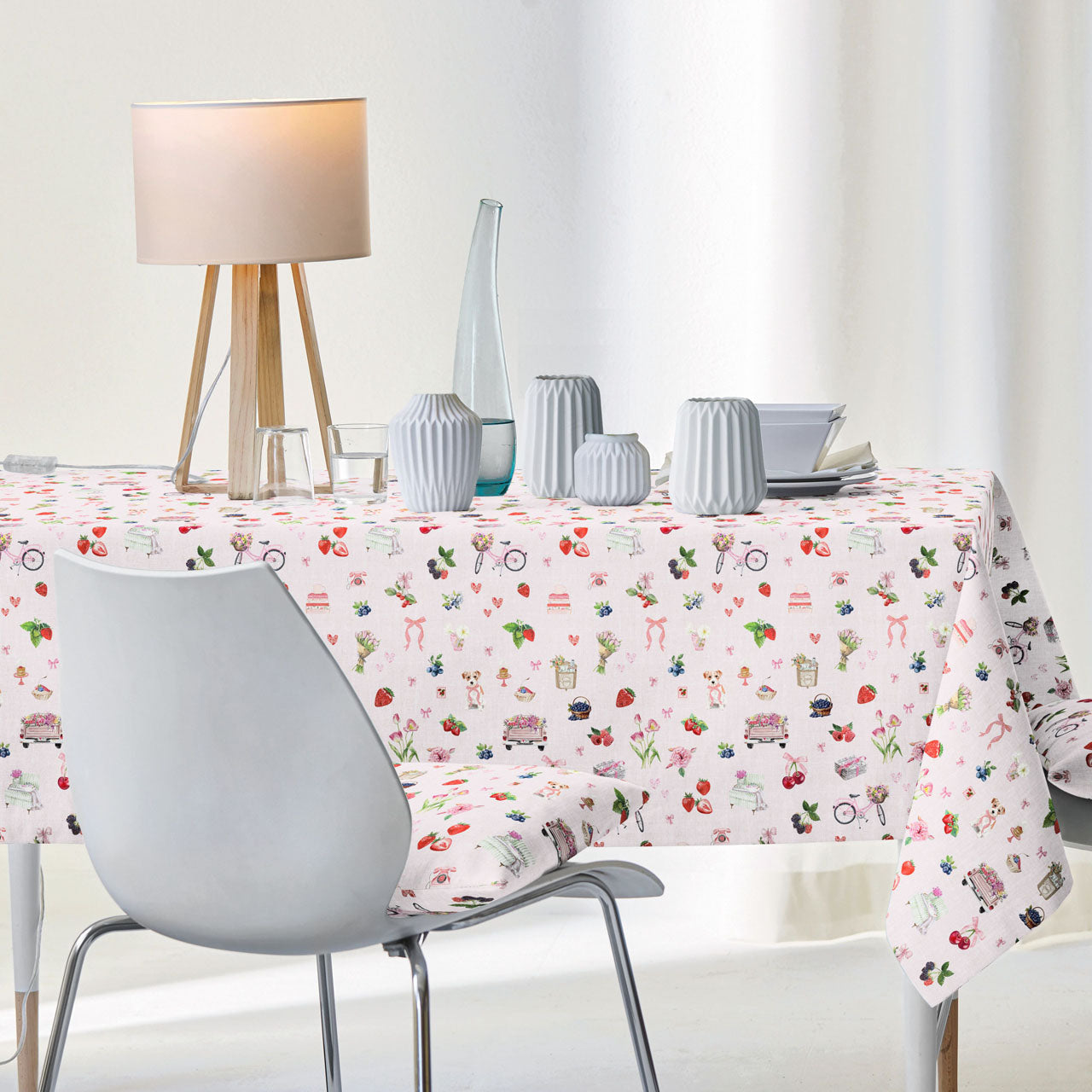 APELT 6724 Tischdecke liebevoll gestaltete Motive