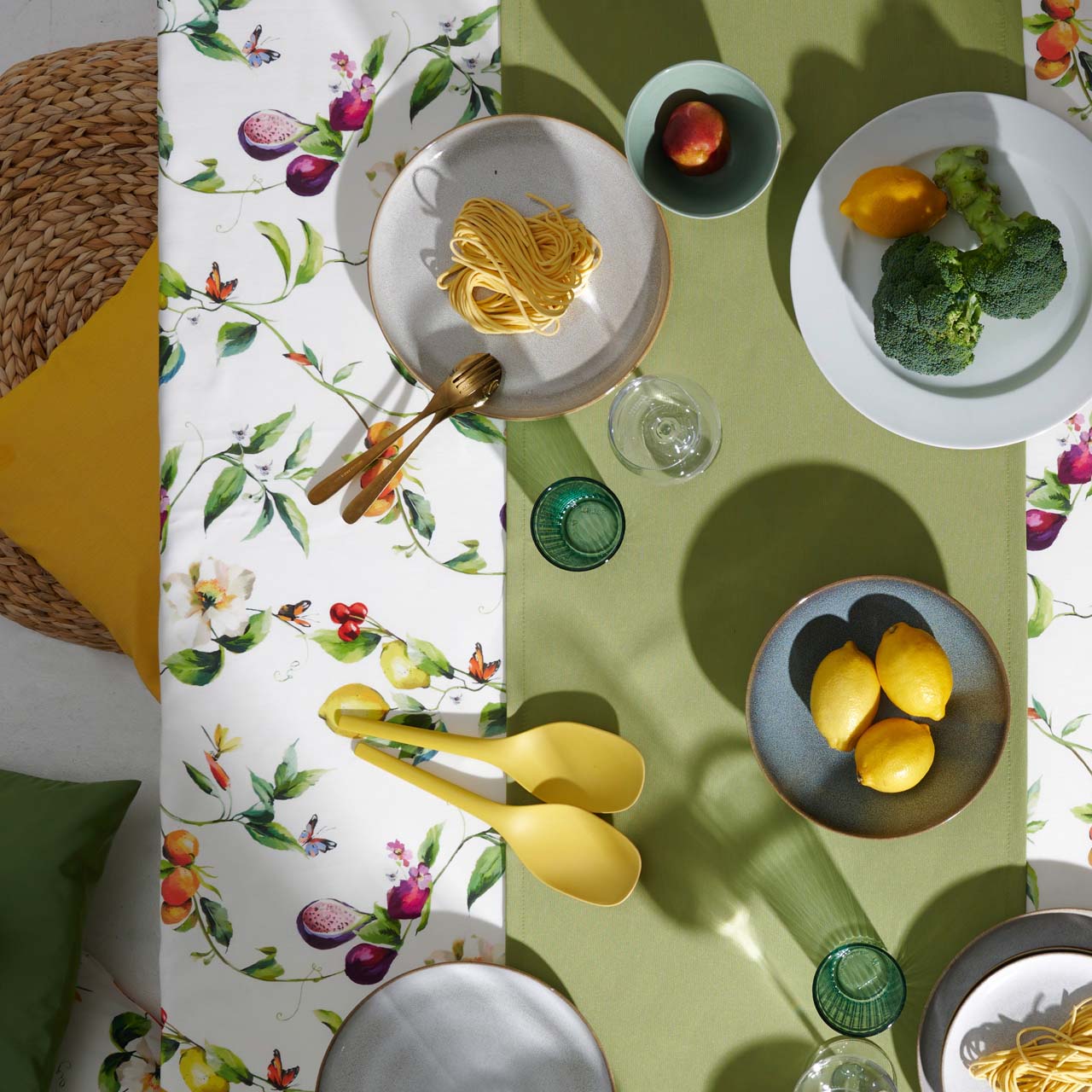 APELT 6851 Tischdecke Sommerfrüchte – APELT Stoffe