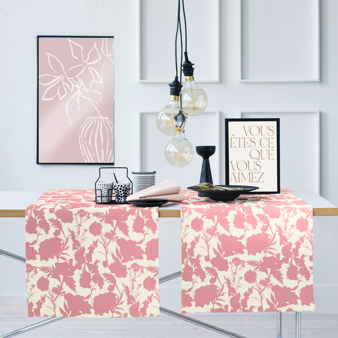 APELT 7002 Tischläufer Sommerblüten als Faux-Uni all-over