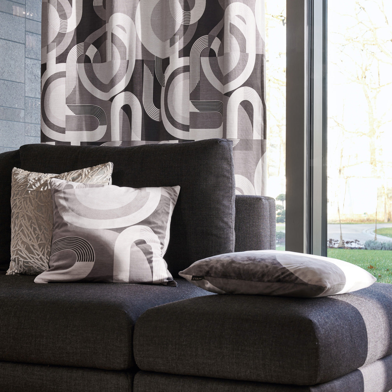 APELT Arco Samt Kissen abstrakte Formen