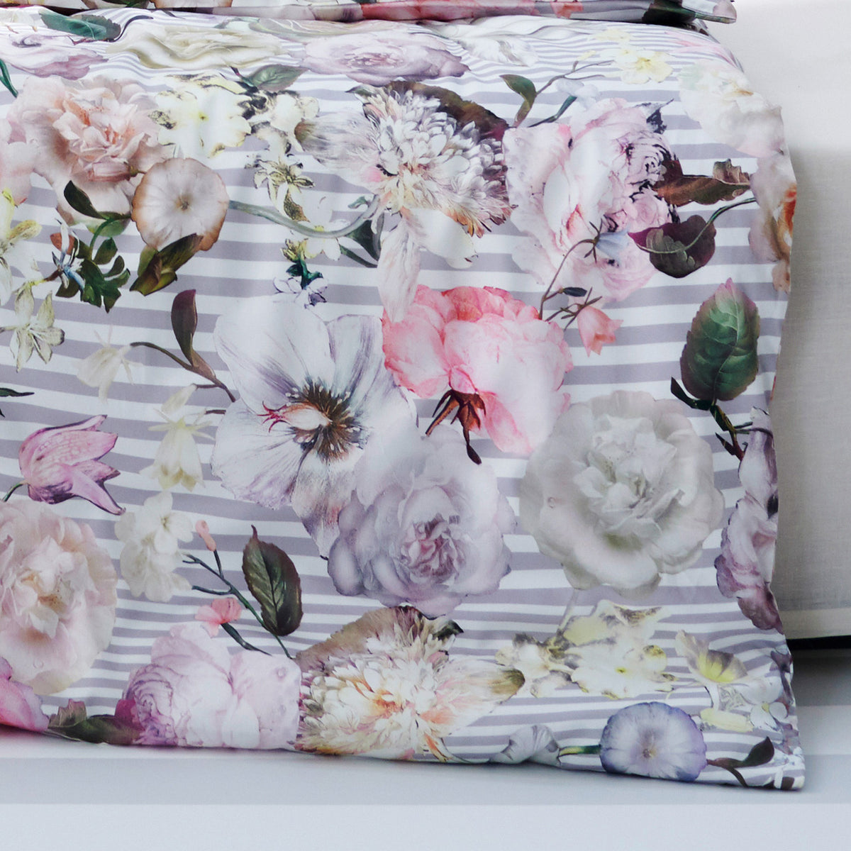 APELT Cosima Bettwäsche Baumwoll-Satin Rosen gestreift