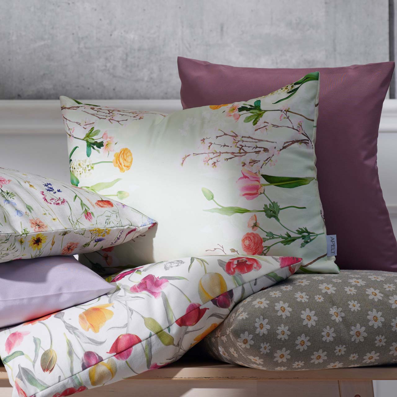 APELT 6817 Kissenbezug Frühjahrsblüten