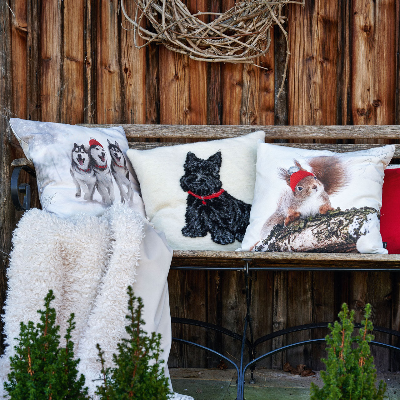 APELT 3701 Kissen Huskyfreunde im Schnee