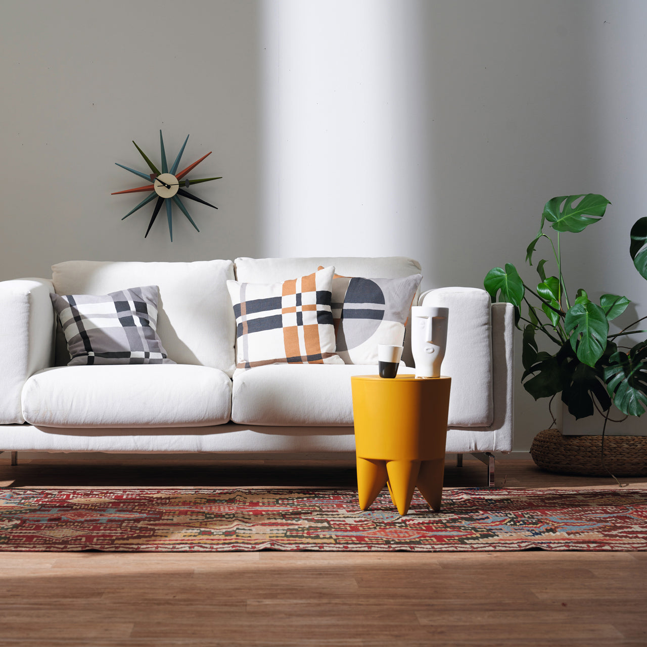 APELT Ray Kissen künstlerisch gestaltetes Architekturmotiv