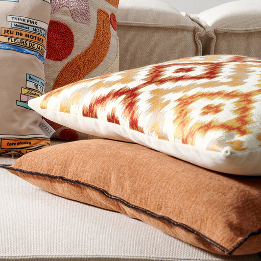 APELT Milan Kissen Jacquard-Kissenstoff in klassischem Ikat-Design