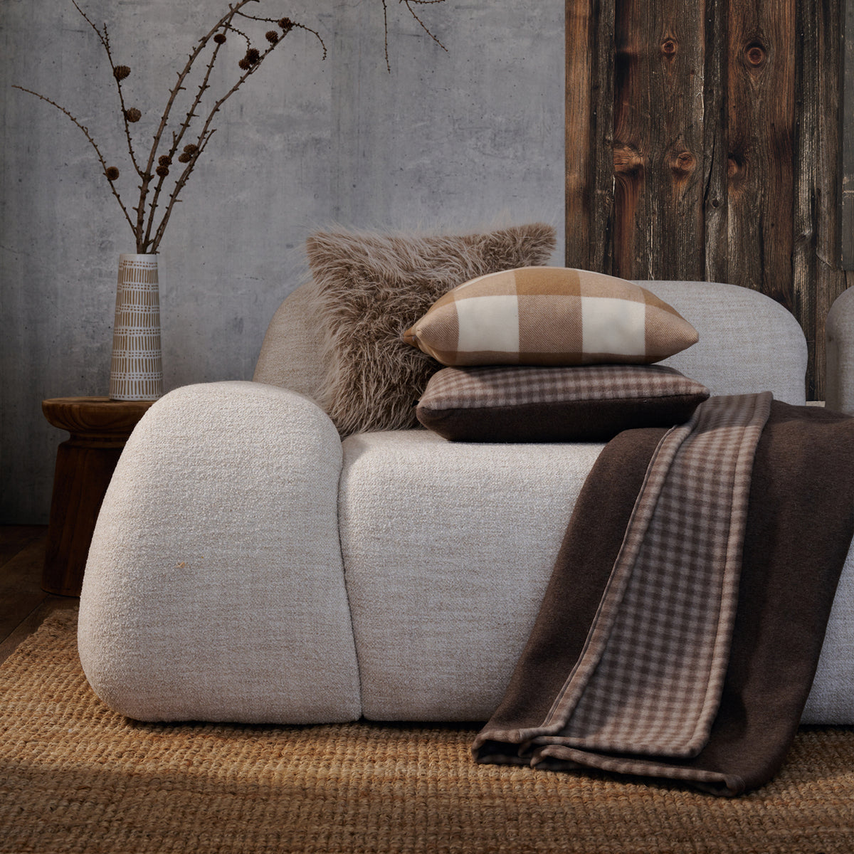 APELT ALOIS Plaid aus weichstem Material und aus hochwertigsten Garnen mit Alpakawolle