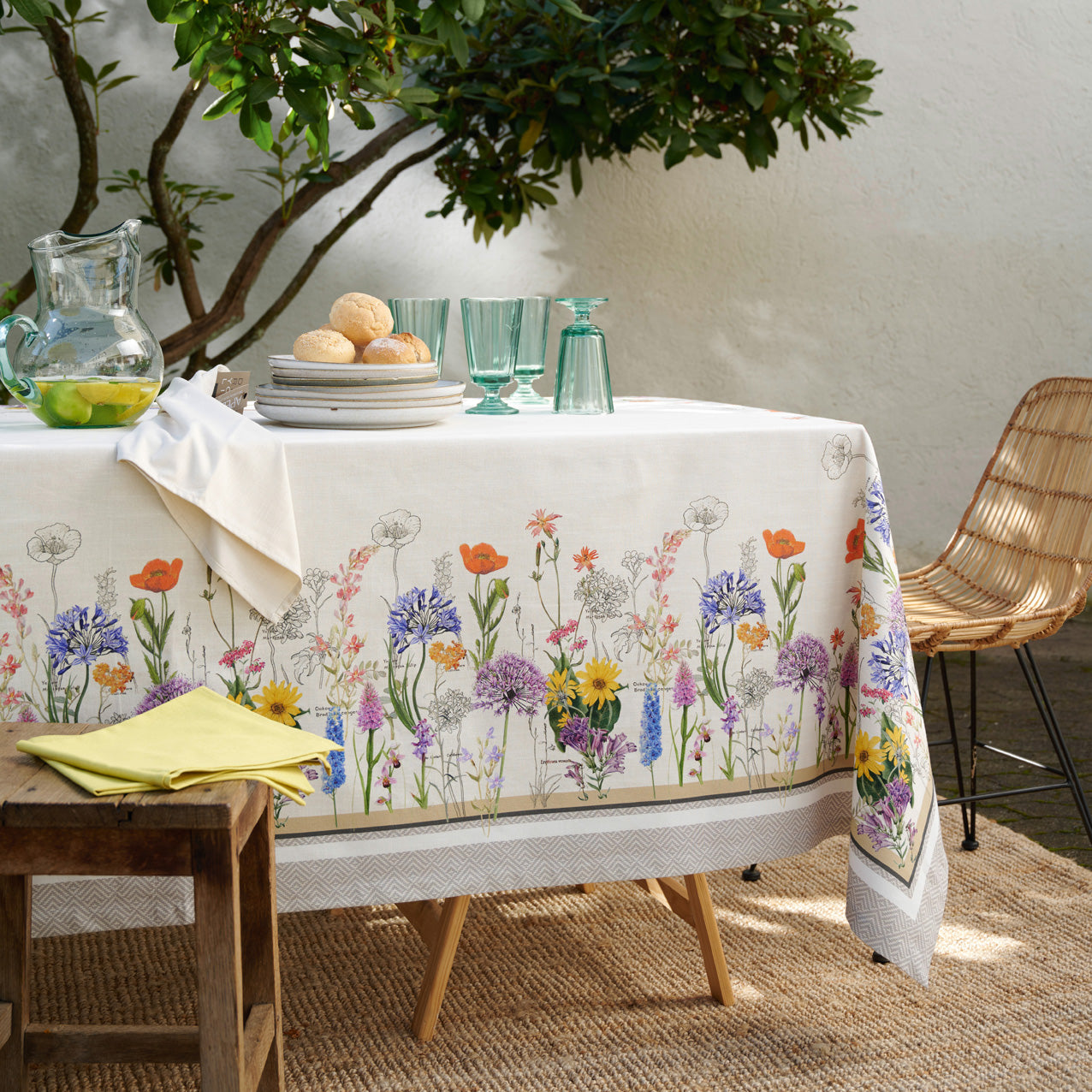 APELT 7703 Tischläufer Blumenwiese